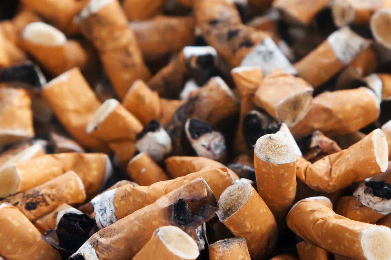 https://africadailynews.net/2019/05/31/nigerians-smoke-over-20-billion-sticks-of-cigarettes-yearly.html