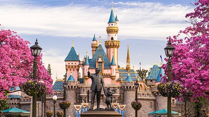 Disneyland Shut Down Over Coronavirus Outbreak