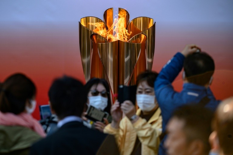 Thousands Flock To See Olympic Flame In Japan