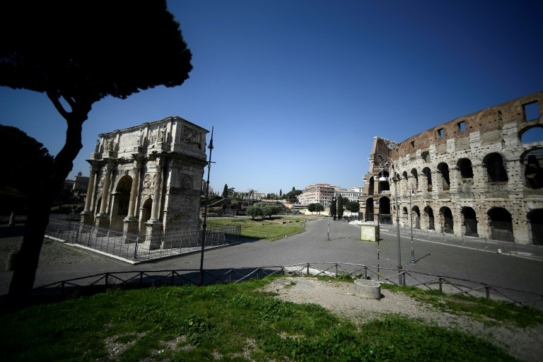 Italy Extends Lockdown Despite Business Pressure
