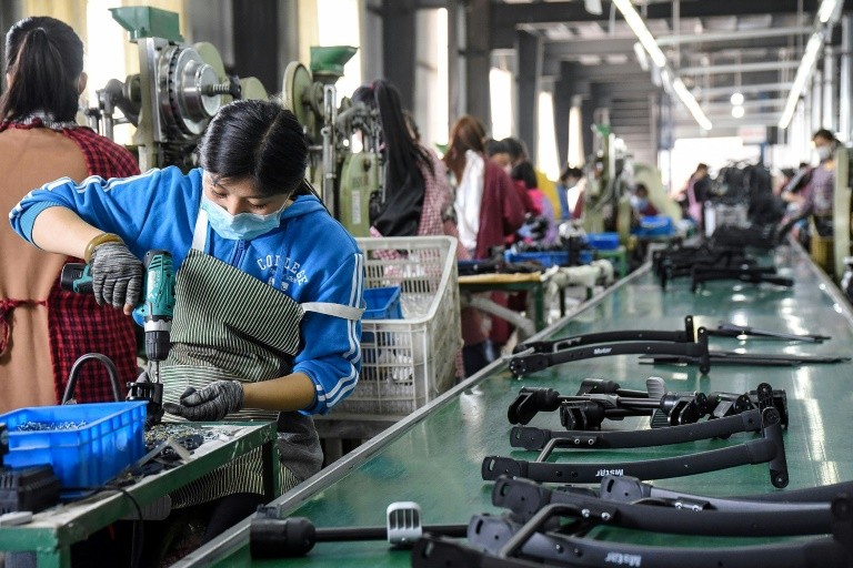 China factory prices plunge as virus hammers demand