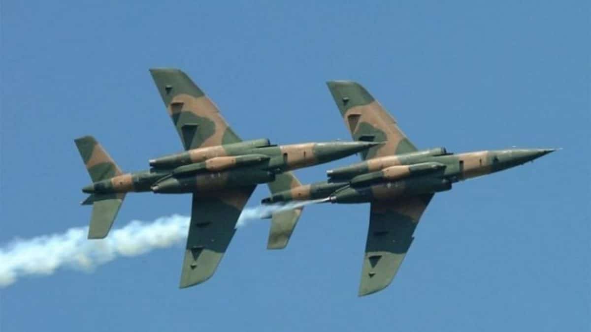 Nigerian fighter Jets Rain Bombs On Boko Haram