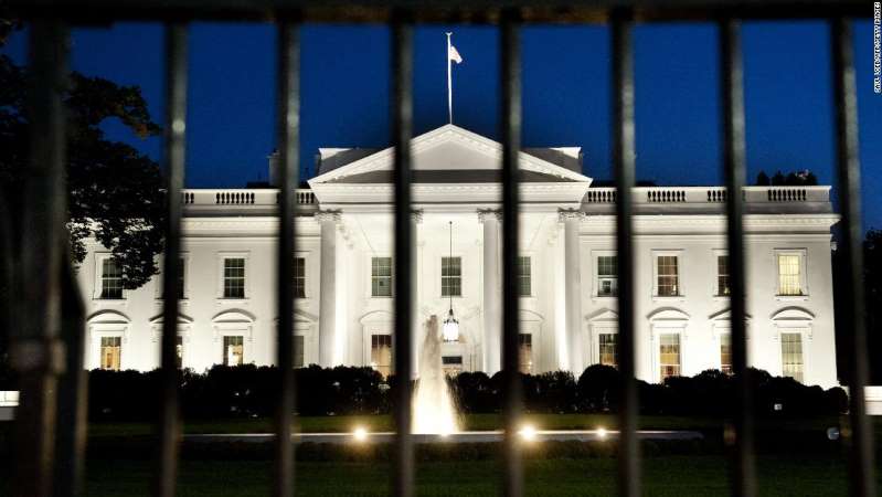 Secret Service Chase Press Out Of White House Grounds