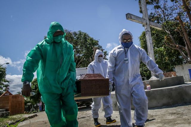 U.S. Hits New Fatality Record As World Virus Death Toll Surpasses 400,000