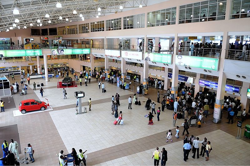 Nigeria Mulls Ban On Netherlands, UAE Flights