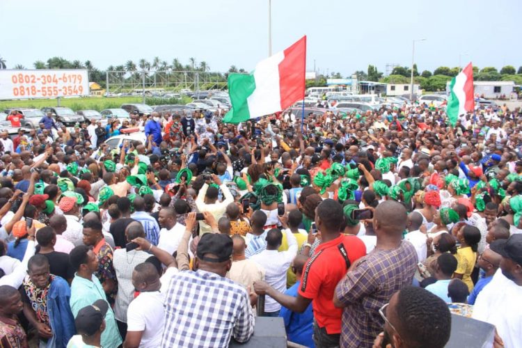 Huge crowd welcomes Wike back to Port Harcourt
