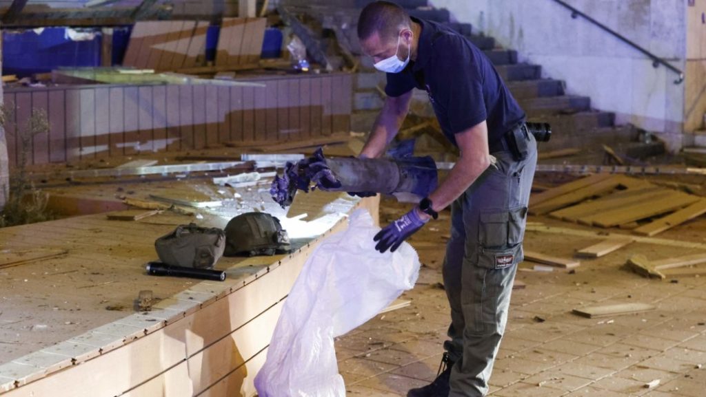 Israeli jets bomb Gaza after rocket fire clouds peace deal signing