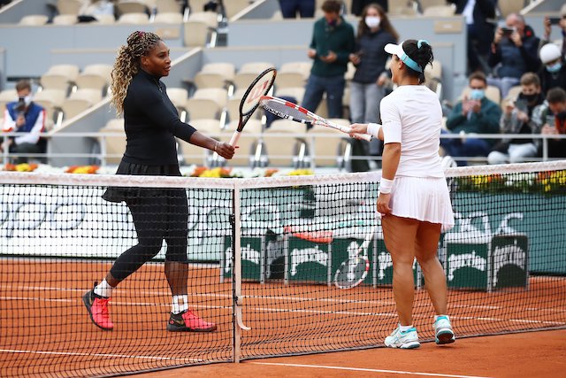 Serena Williams clears first hurdle in France, Thiem sacks Cilic