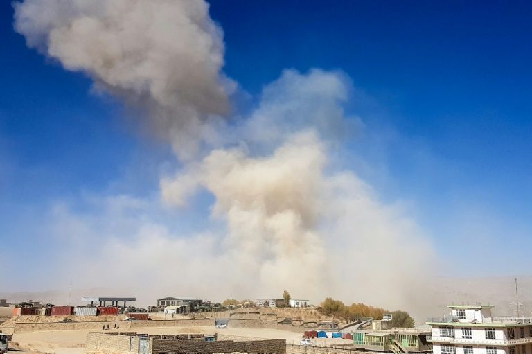 7 killed, scores wounded by car bomb targeting Afghan police