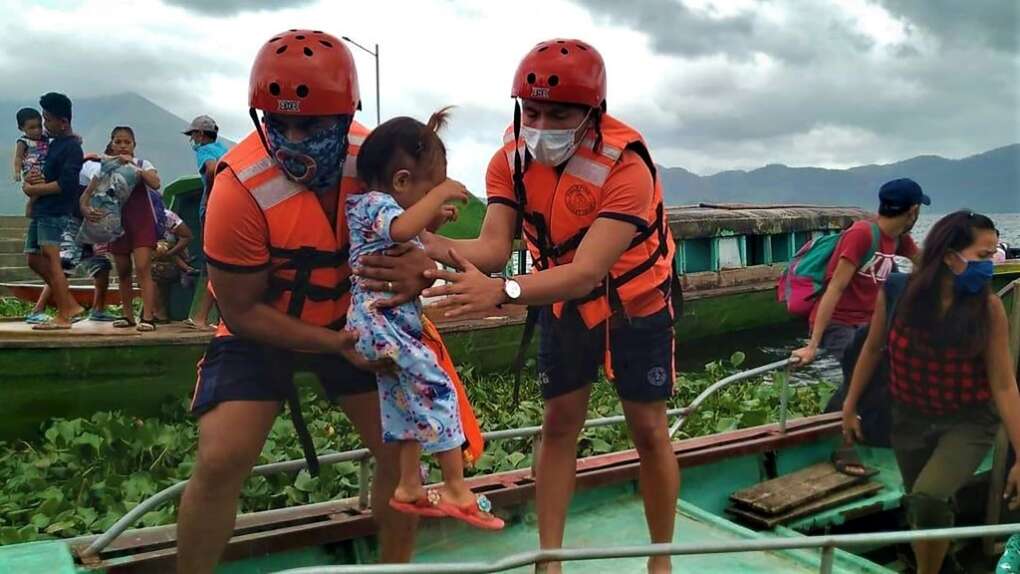 Philippine Evacuates Nearly 1 Million As Typhoon Goni Nears
