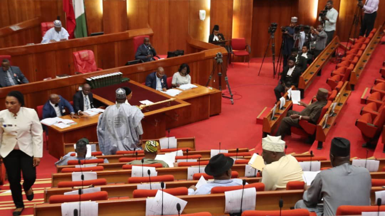 Senate Knocks Fashola Over State Of Federal Roads