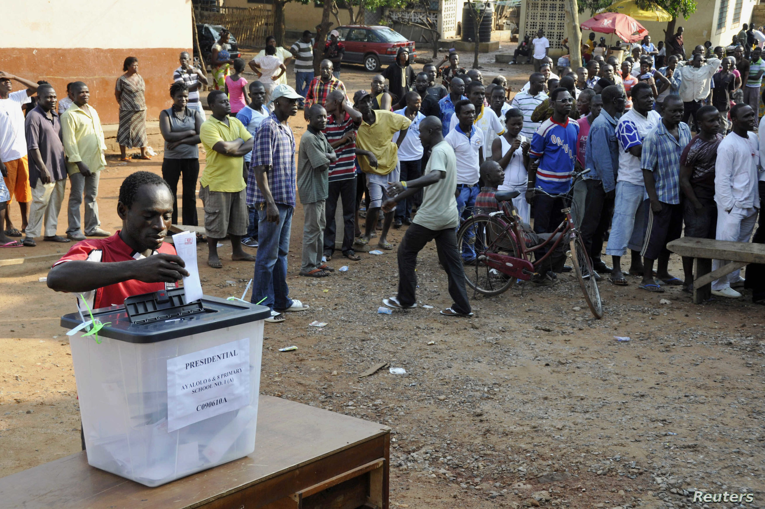 Ghana Begins Presidential, Parliamentary Elections