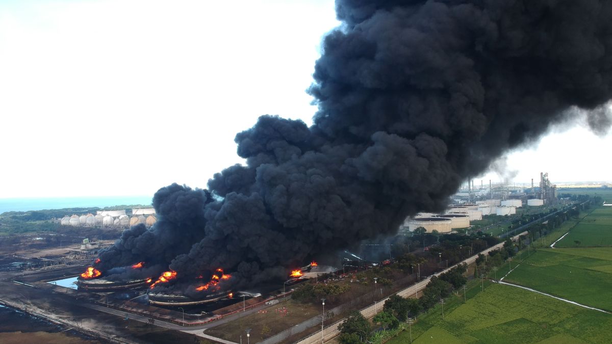 Indonesian Oil Refinery Inferno Rages For A Second Day