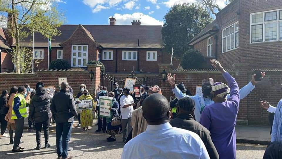 Buhari’s Supporters Storm London For Counter Protest