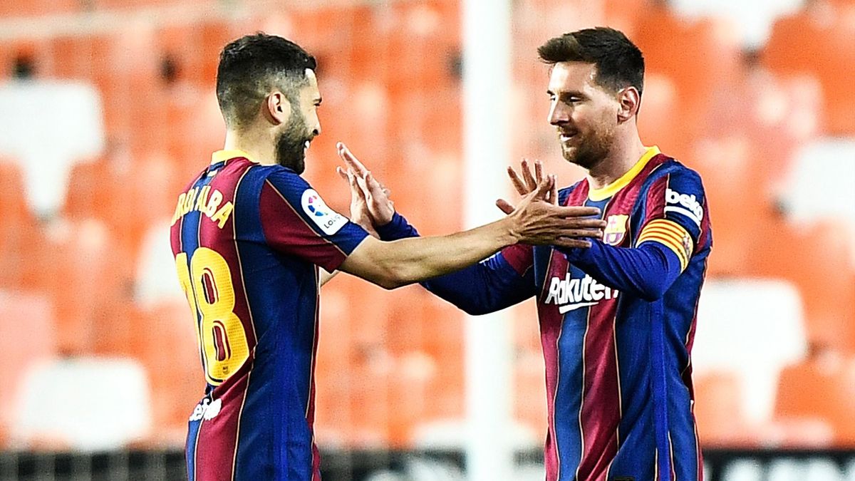 Messi's Brace Against Valencia Keeps Barca's Title Hopes Alive