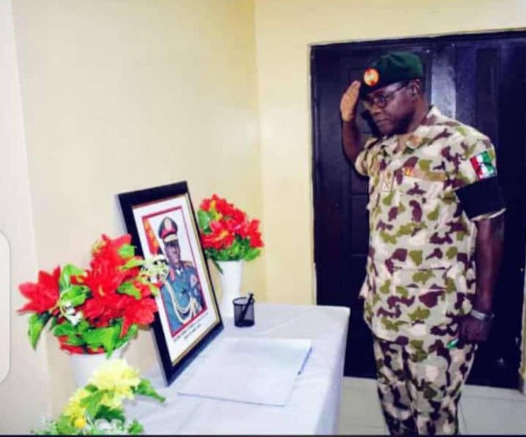 Attahiru New Army Chief, Yahaya Pays Last Respect To Attahiru