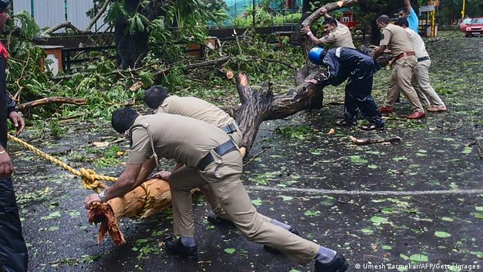 Six Dead As Cyclone Hits India