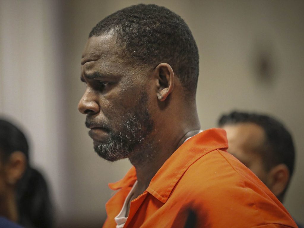 R. Kelly labelled predator as trial begins in Brooklyn