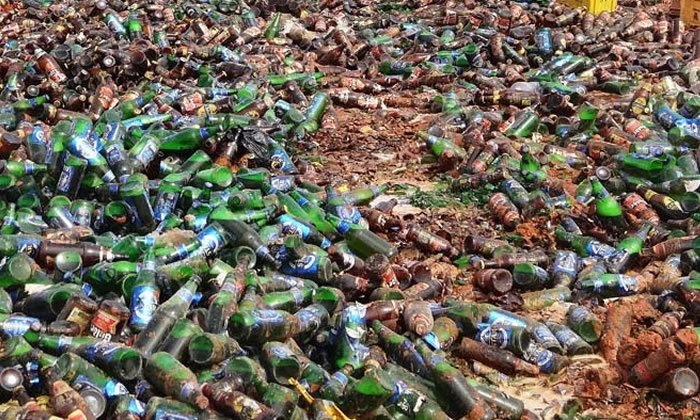 Hisbah Destroys 5,760 Alcohol Bottles In Kano