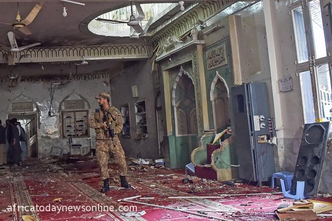Over 30 Die In Suicide Attack On Pakistan Shiite Mosque