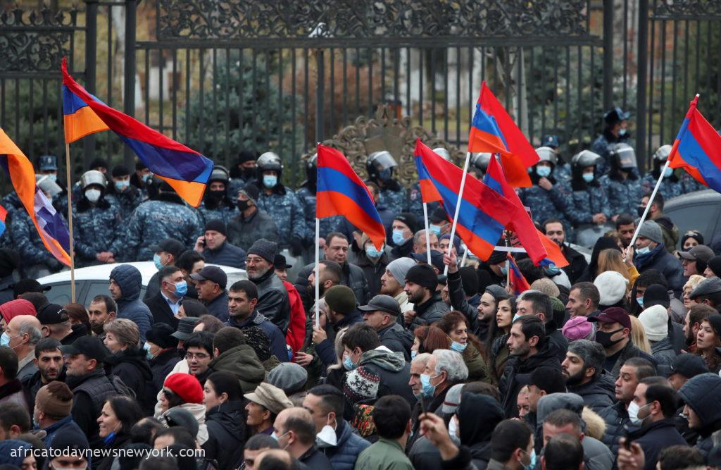 Armenia Opposition Vows To Remove PM Over Karabakh
