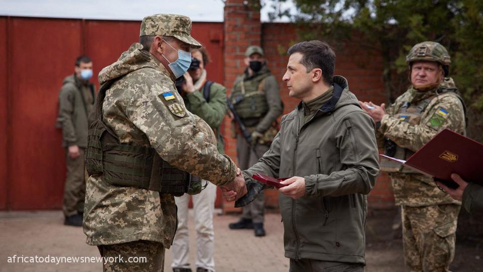 Conflict Rages As Ukraine President Visits Frontlines