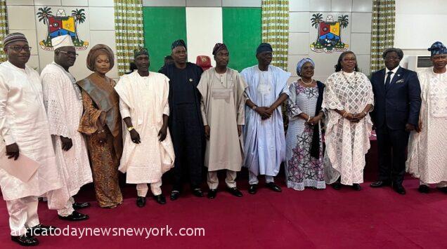 Lagos: Gov Sanwo-Olu Swears In 7 New Special Advisers
