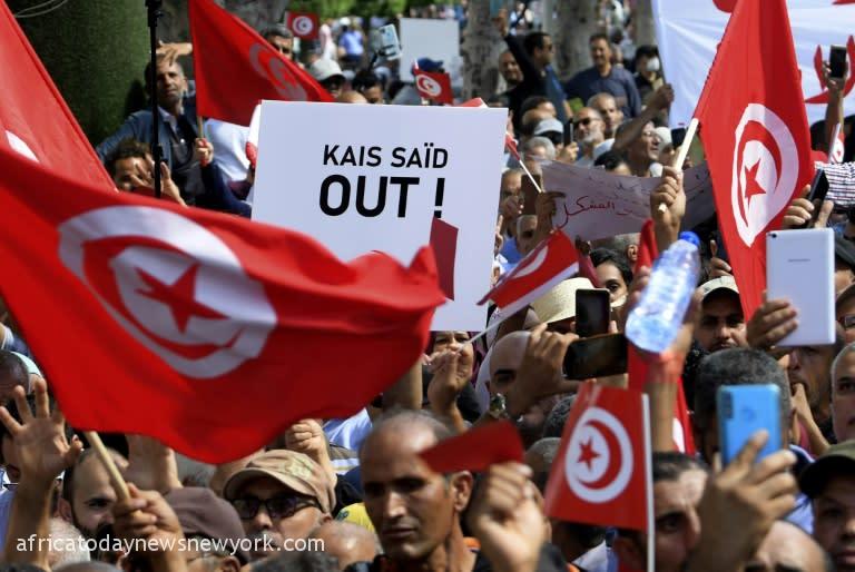 Tunisian Protesters Demand President’s Removal, Decry ‘Coup’
