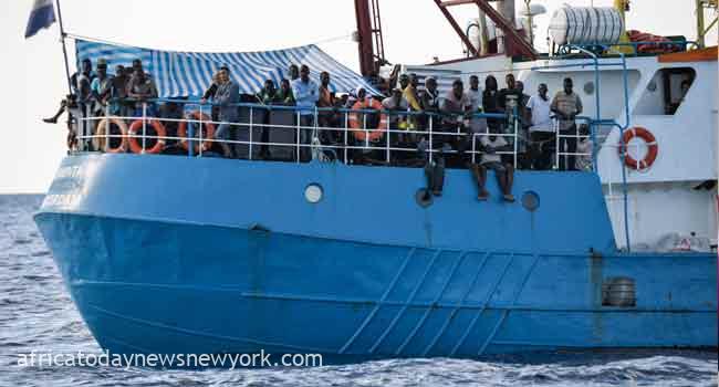 30 Migrants Declared Missing After Boat Capsizes Off Libya