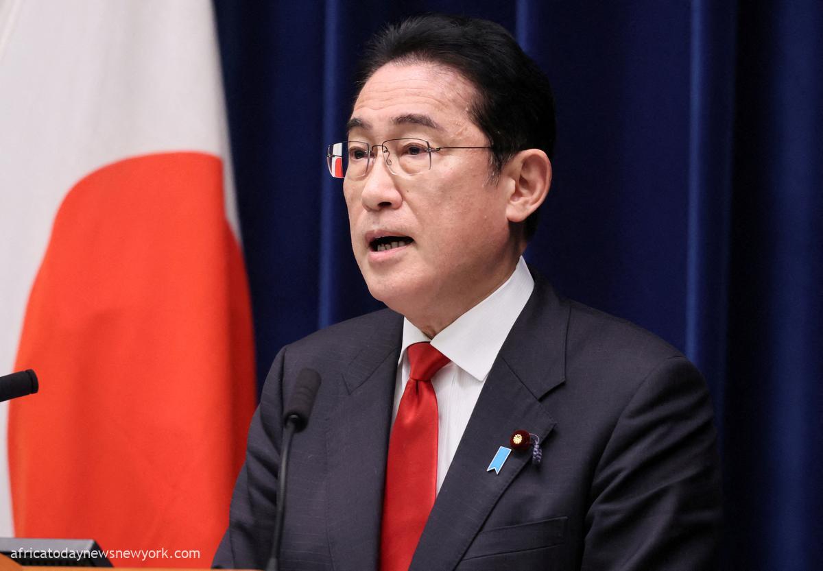 Japan PM Rescued After ‘Smoke Bomb’ Attack At Speech