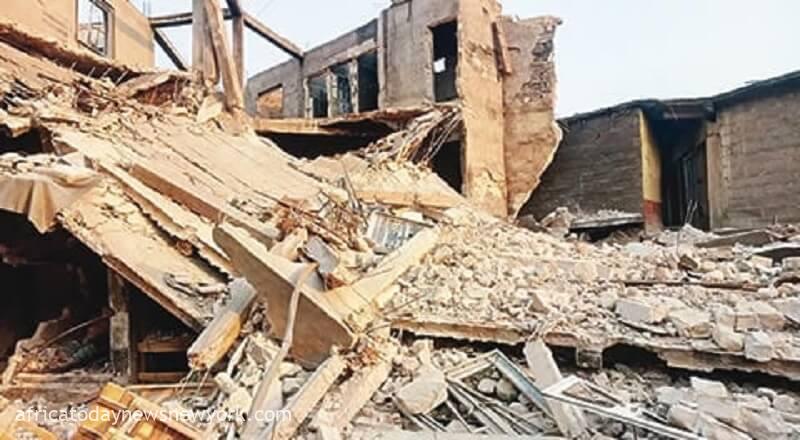 Panic As Another building collapses in Lagos