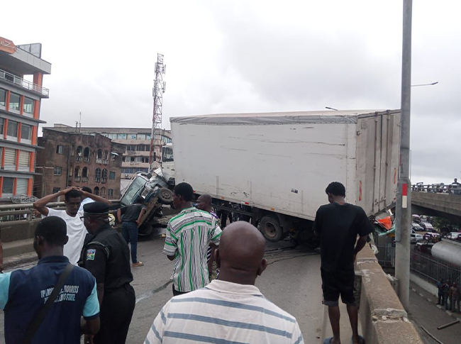 Lagos Bridge Crash 2 Killed, 5 Injured In Fatal Collision