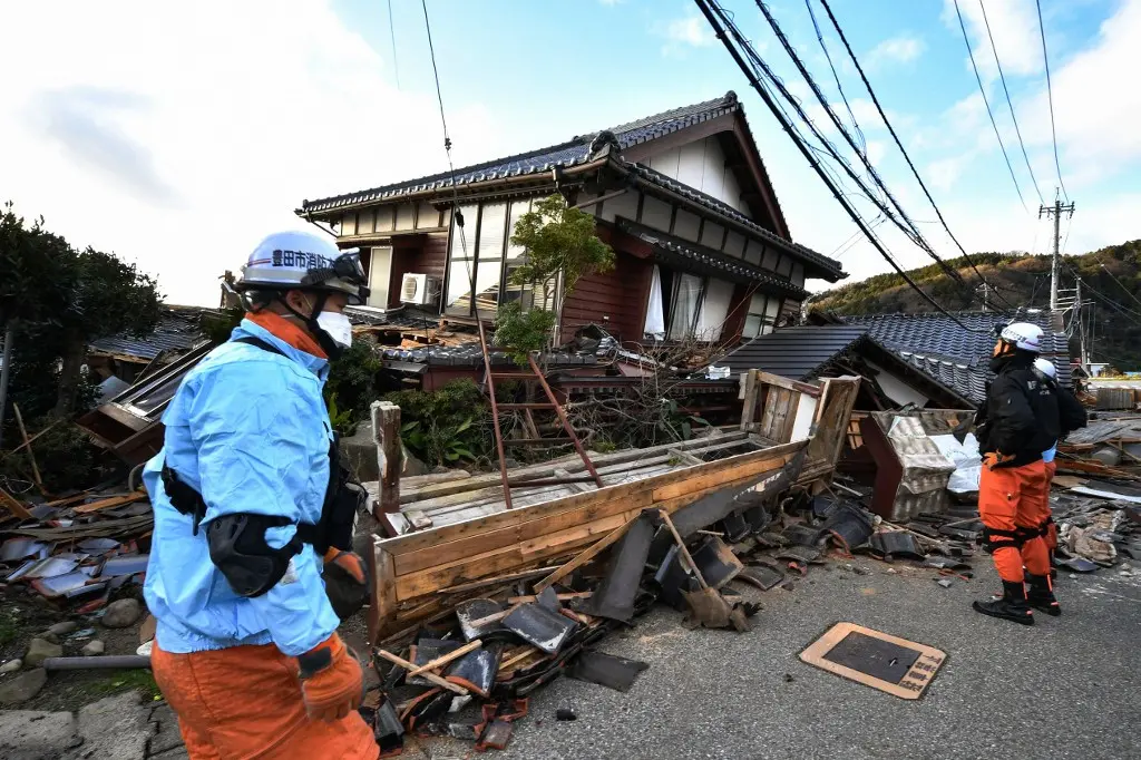 Over 48 Confirmed Dead Following Monster Japan Quake