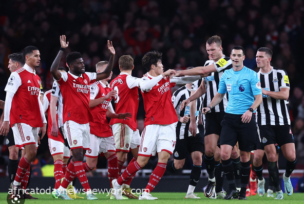 Arsenal Destroy Newcastle To Mount Pressure On Liverpool
