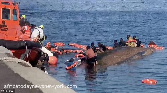 100 Migrants, Babies Aboard Boat That Sank Near Canaries