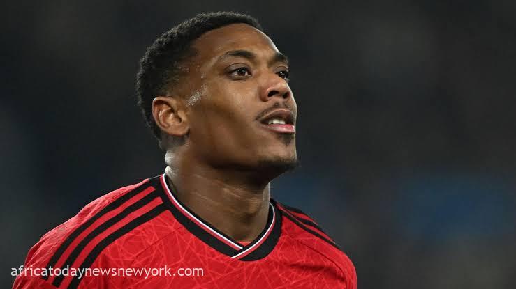 AEK Athens Offer Martial To Clubs After Poor Run