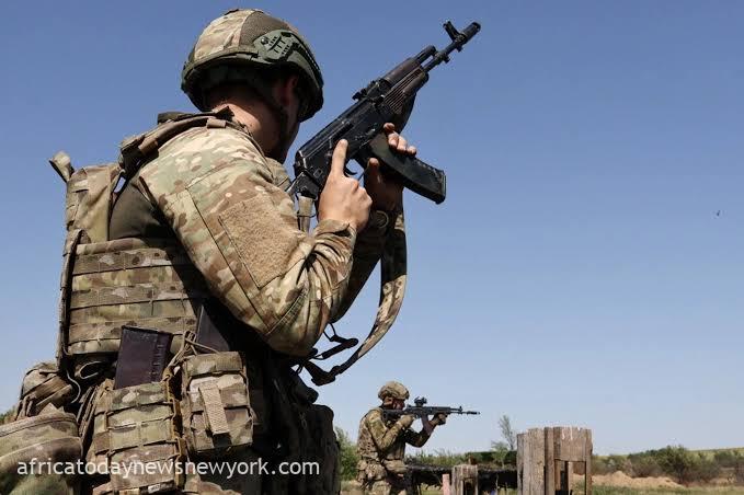 Kremlin Rejects Western Troop Role In Ukraine Security