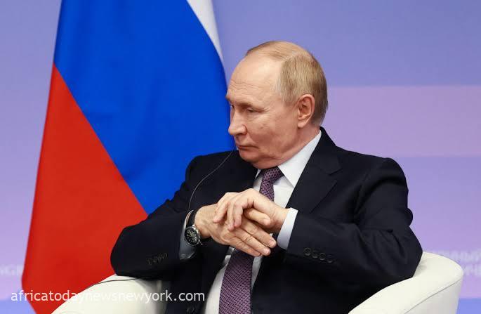 Putin Warns Foreign Troops In Ukraine Would Face Strikes