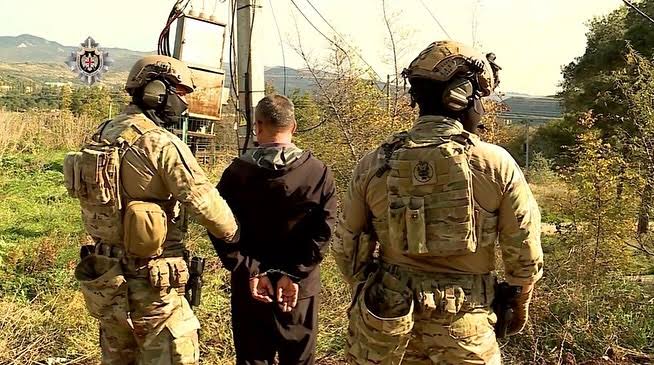 Three Chinese Nationals Detained Over Illegal Uranium Deal