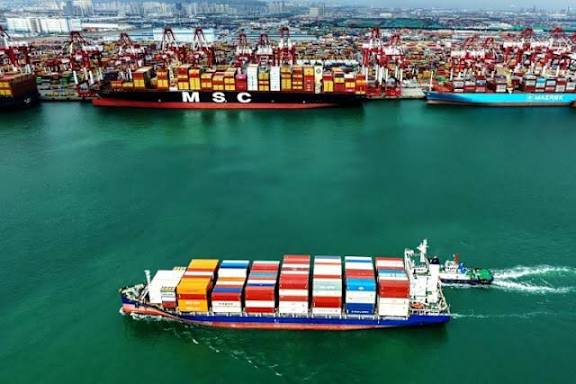 China Hits Back, Accuses U.S. Of Trade “Double Standards”