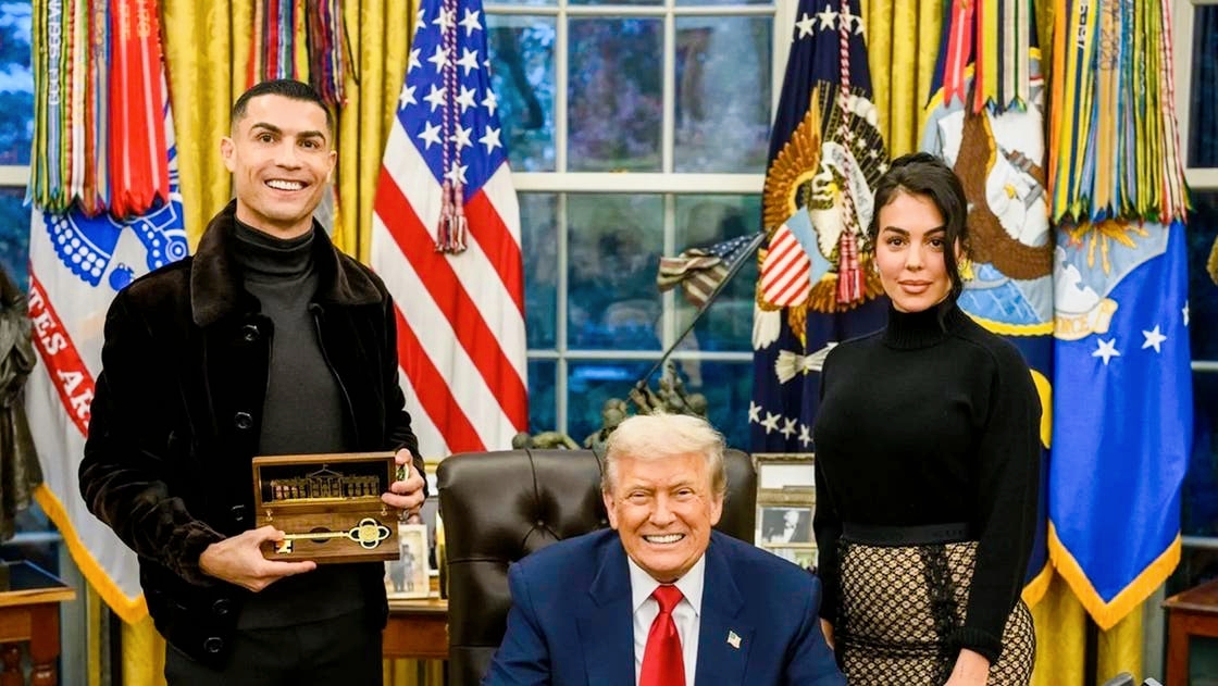 Ronaldo Awarded Trump’s Rare Golden Key Linked to White House
