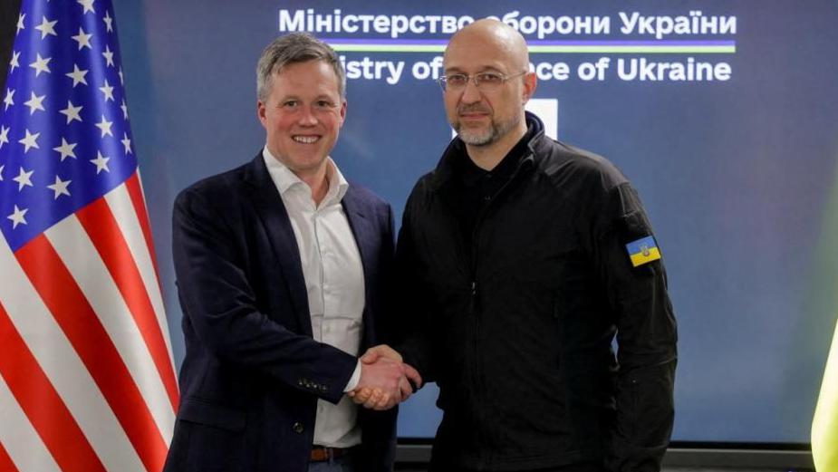 US Officials Visit Kyiv Amid Talk Of Russia-Ukraine Peace Plan