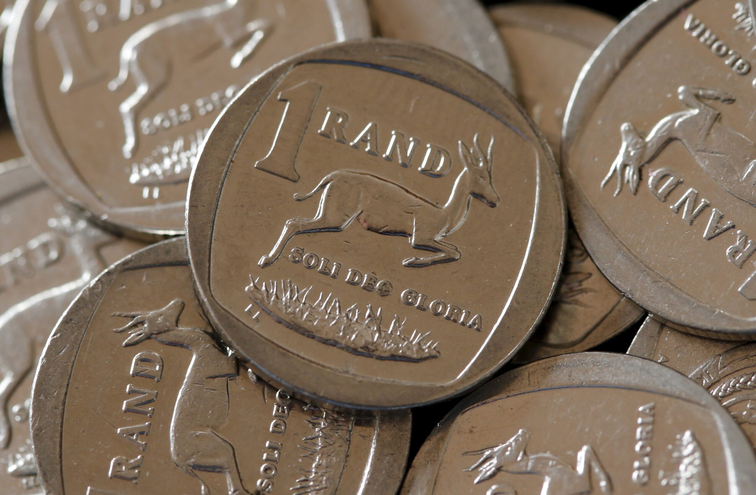 South Africa Interest Rate Decision Puts Rand Under Pressure