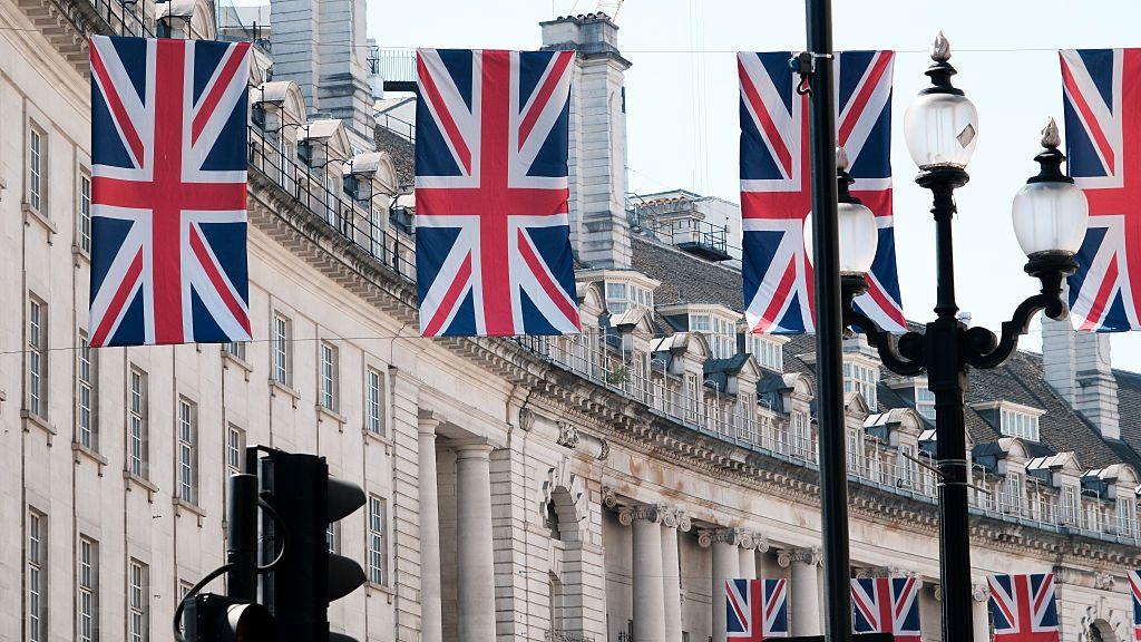 UK: Asylum Hotel Numbers Rise As Work Visa Issuance Declines
