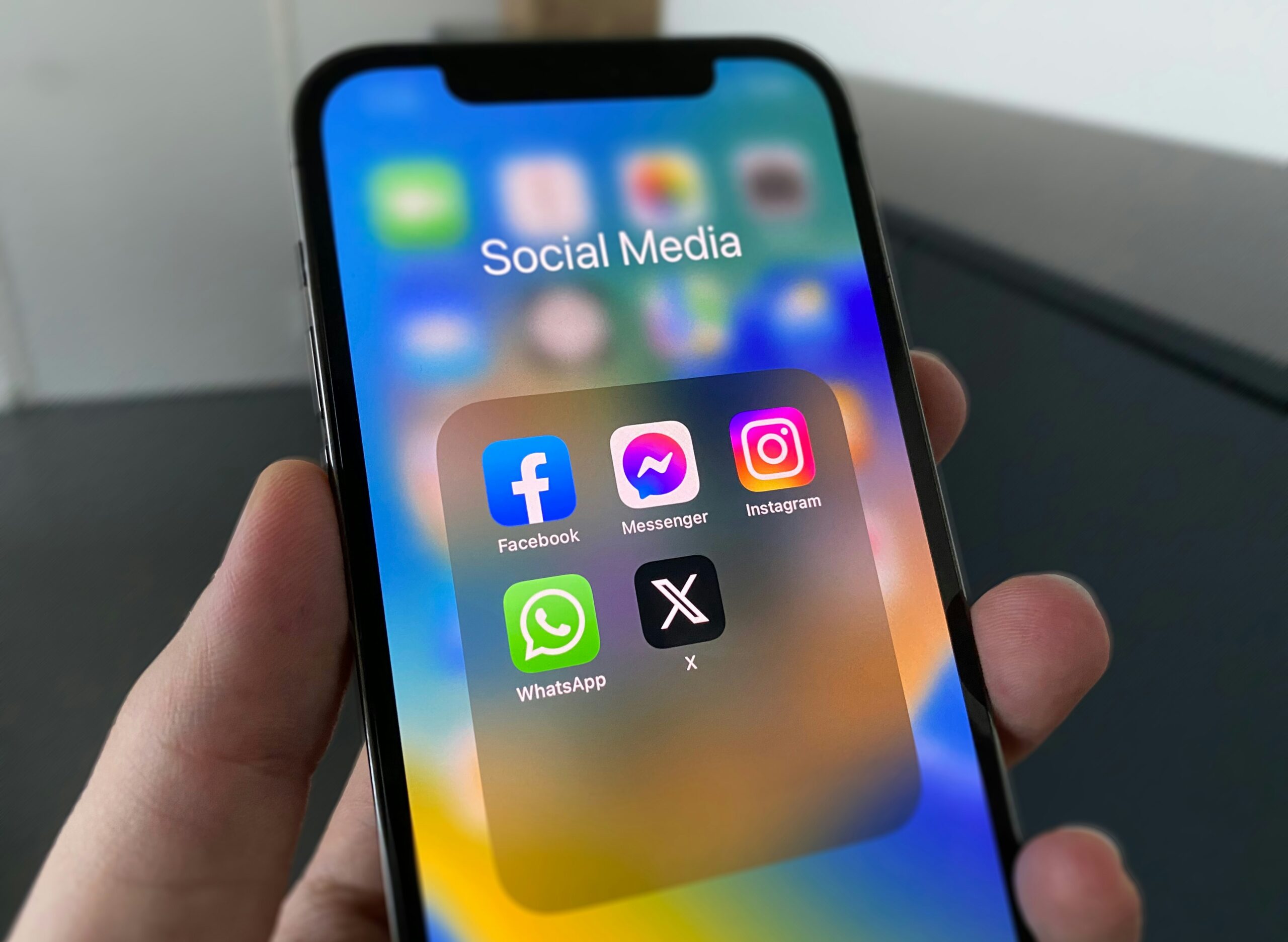 NY Will Mandate Warning Labels On Teen Social Media Use