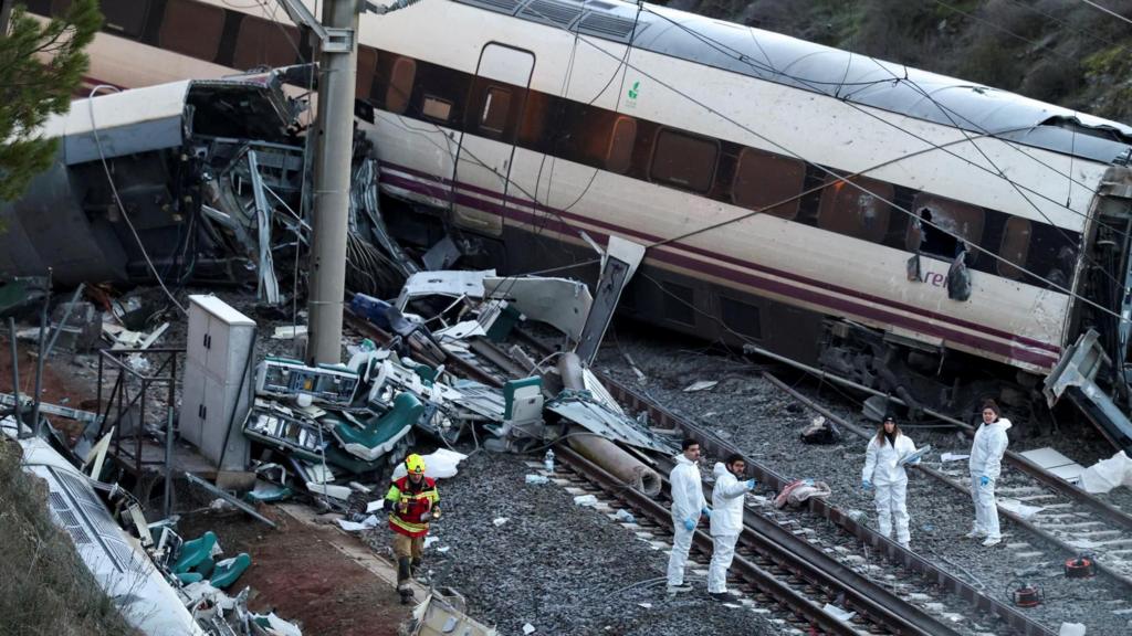 Spain Train Crash Kills 39 In Deadly Rail Disaster