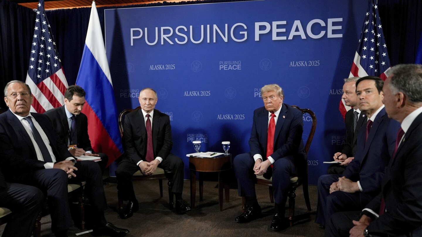 Territorial Dispute Dominates Fraught Russia-Ukraine Summit