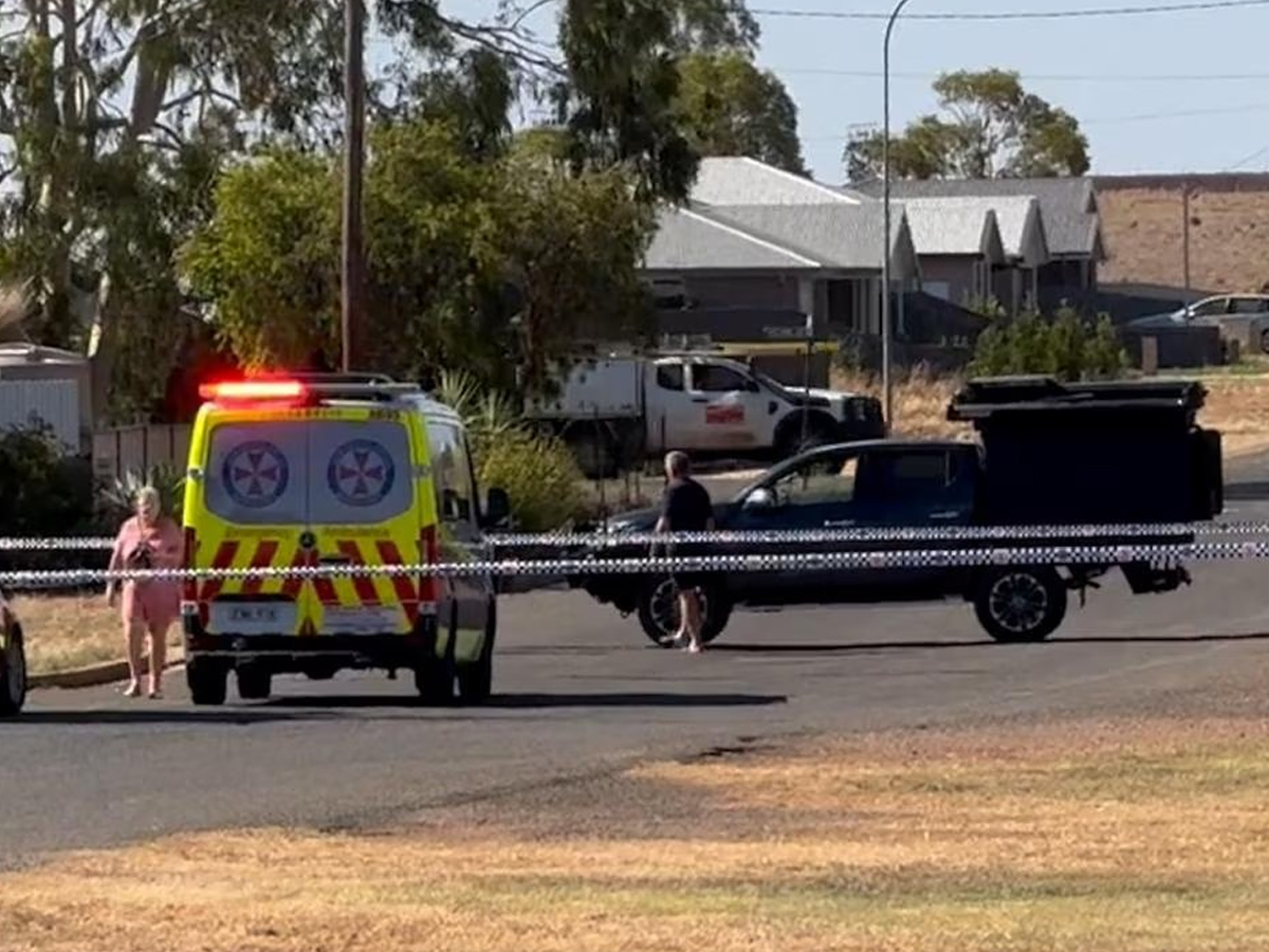 Lake Cargelligo Shooting Kills Three As Police Hunt Suspect