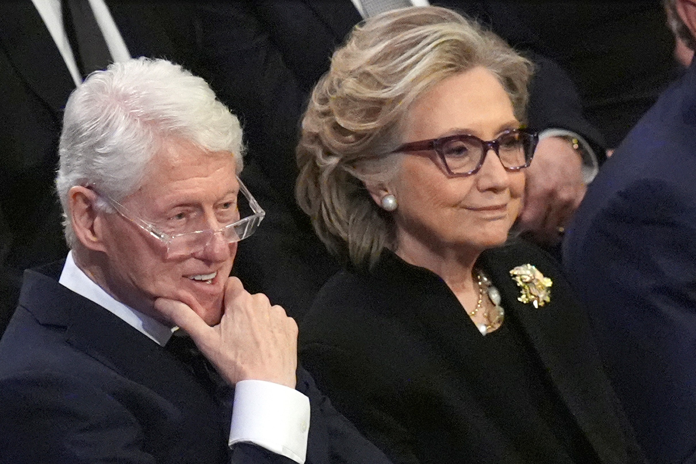 Clinton Faces Epstein Deposition As Bipartisan Probe Deepens