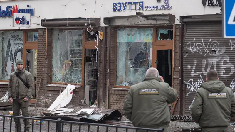 Reuters/Russia Suspected Behind Bomb Attack That Killed Police Officer